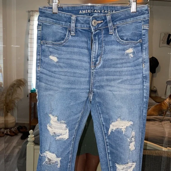 American Eagle Distressed Hi-Rise Jeggings - Picture 4 of 8